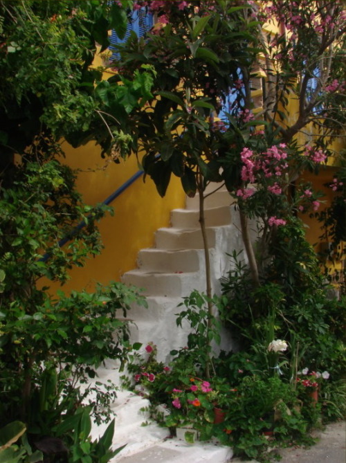 Another cretan staircase, Palaiochora, Greece (by Cortez236).