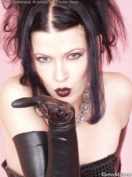 alt-amores:  Raven Sutherland @ GothicSluts adult photos