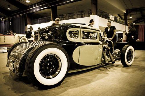 morbidrodz:  Check out this blog for more hot rods and kustoms