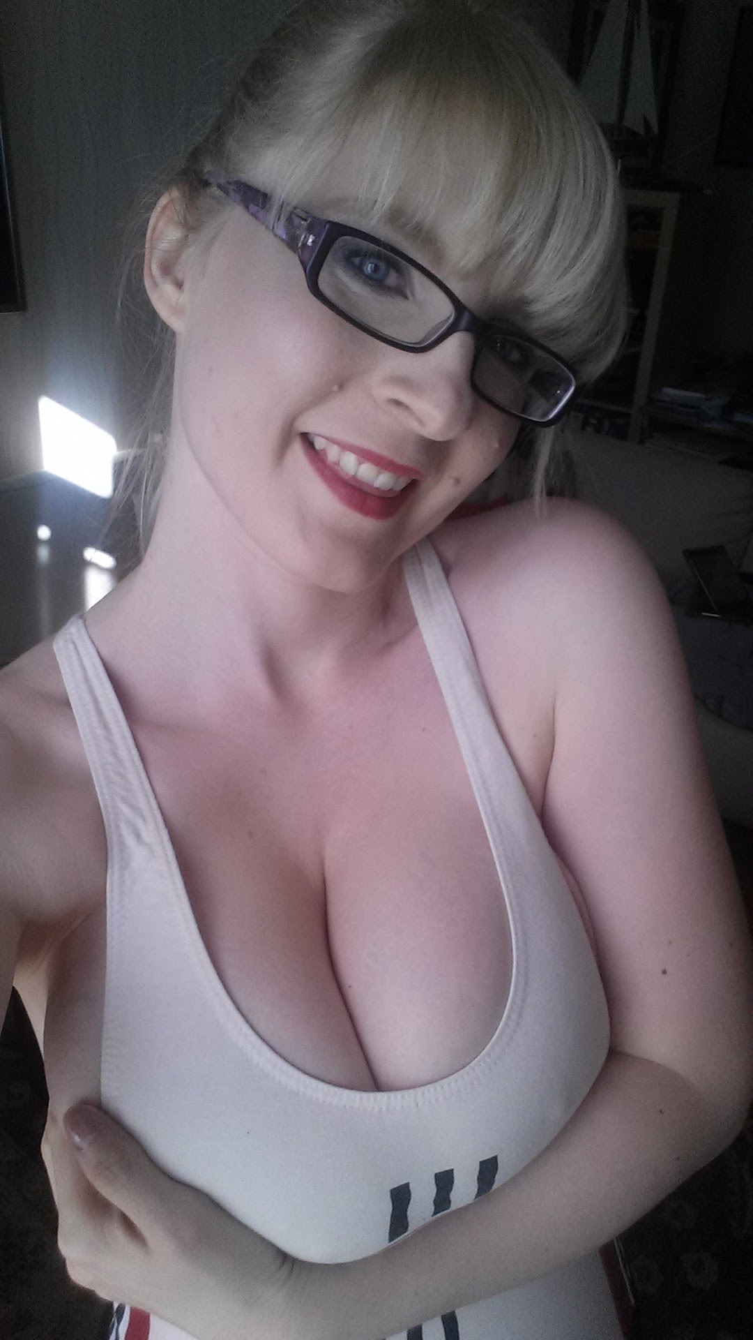 sexy-casey-blog:  Sometimes i have to work out at home, because when i’m in the