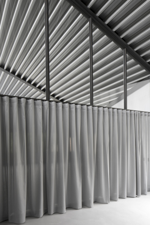 subtilitas: Christ Gantenbein - List customer center, Arisdorf 2015. Via, photos © Stefano