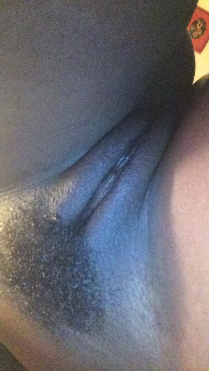 ladysvbotage:  ️Happy Father’s Day Daddy!   Love, baby girl. 😘💋  I would eat that from the front and back