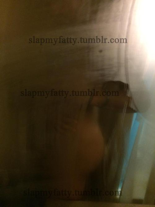 slapmyfatty:  L. L KIK me: SlapMyFatty……. porn pictures