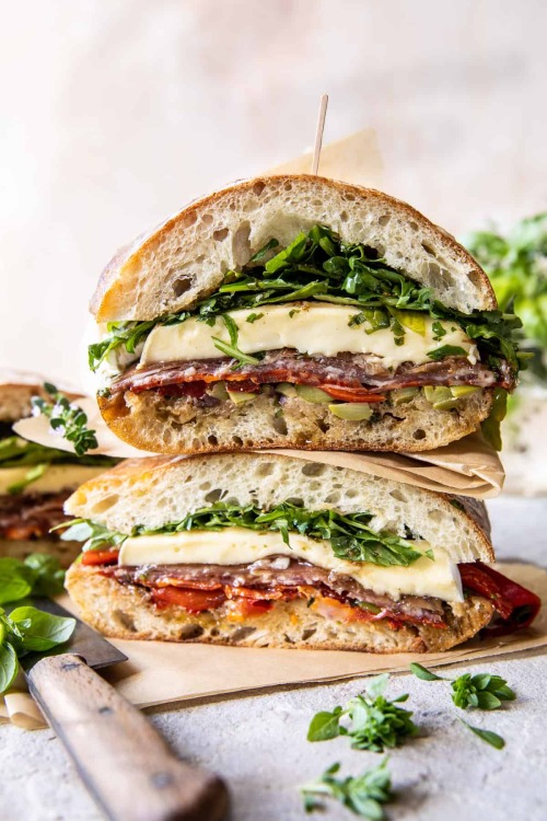 daily-deliciousness:  Picnic style brie and prosciutto sandwich