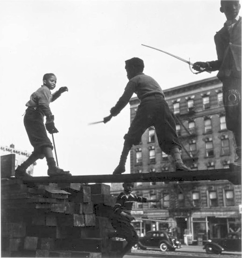 newyorkthegoldenage:Two boys practicing their swordplay, Harlem, 1939–1940.Photo: Aaron S
