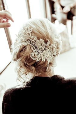 bride2be:  lace hair accessory… seriously,