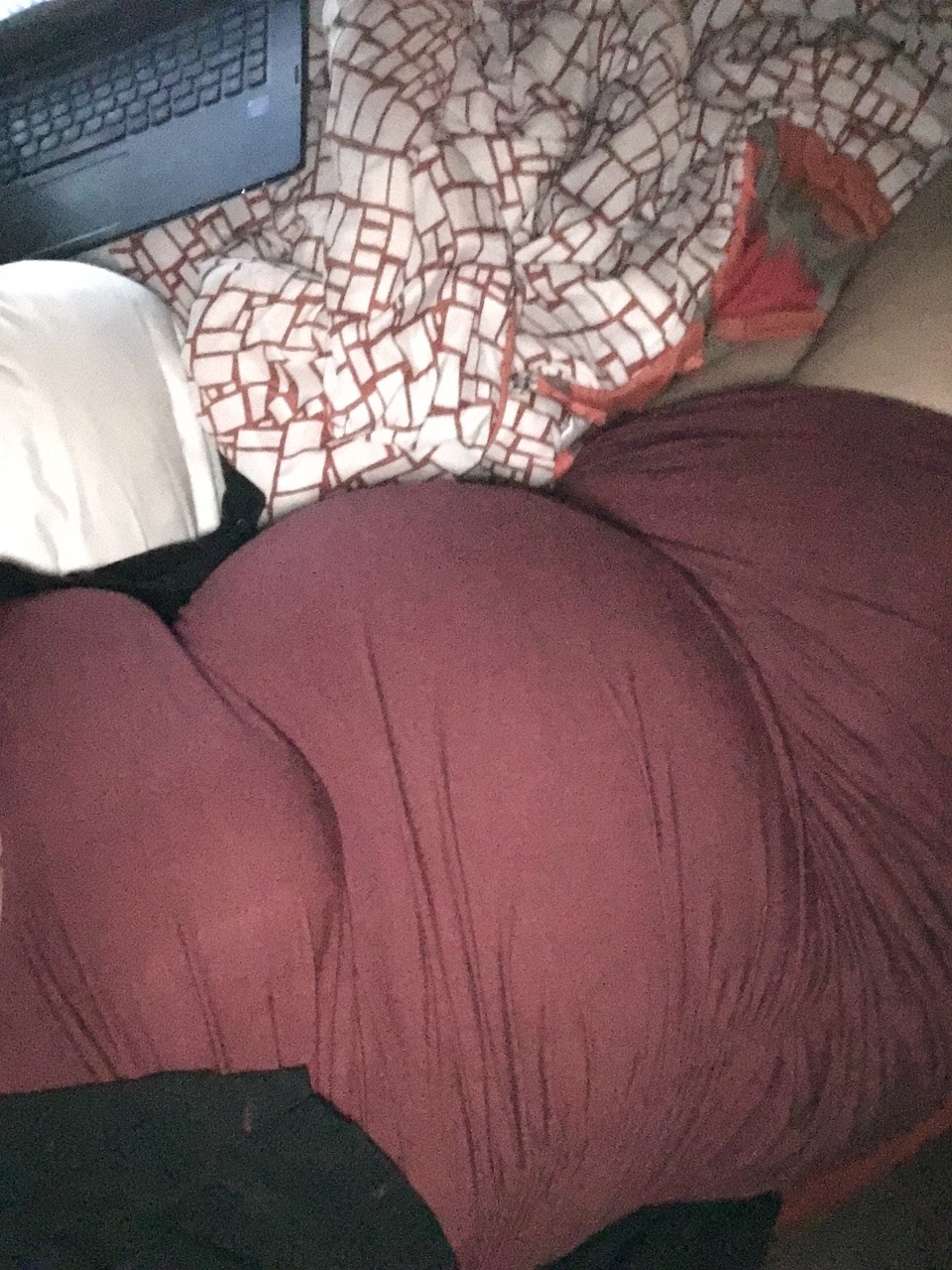 preggoalways:Same dress over the course of this pregnancy, oh how my belly has grown