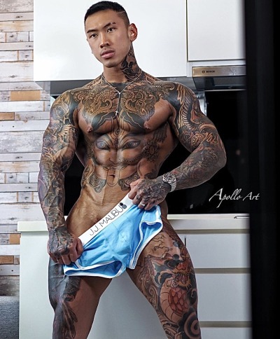 supermen-with-black-hair:&ldquo;Here, let me hold your coffee for you.&rdquo;