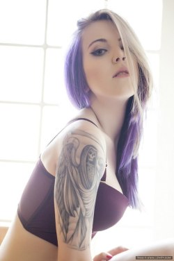 altmodelgirlcrush2:  Trece Suicide@zivity