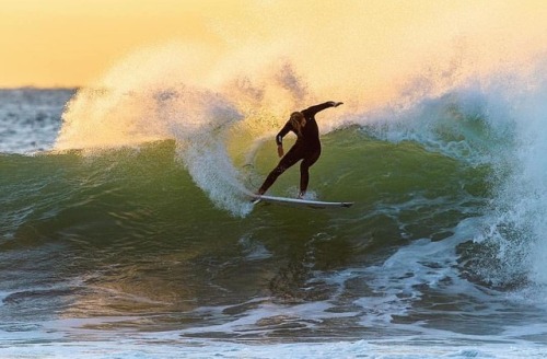 Mornings at J Bay. There’s been lots of shark sightings here recently and we’re often to