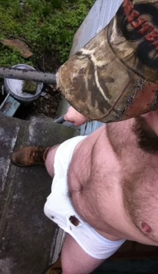 scsitek:  gaycowboysandrednecks:  Meet and fuck real gay men near you: http://bit.ly/2a8zUnB  Seeing ripped underwear is something hard to resist the temptation to play with them