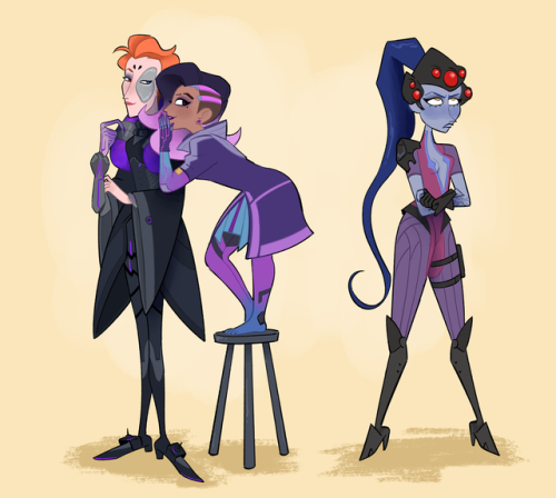 melanieatwater:gals of team talon!!!