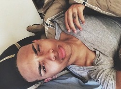 Frenchinhalechanelxoxo:  Chαηεℓ   