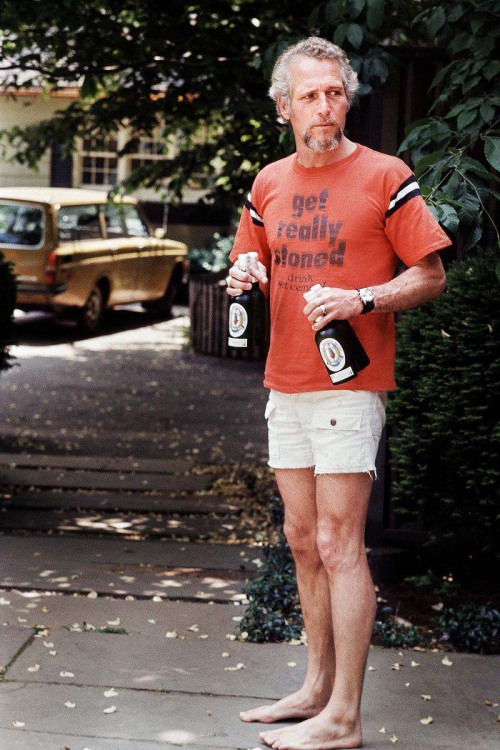 magsam:Paul Newman wearing a “Get Really Stoned: Drink Wet Cement” shirt, 1981