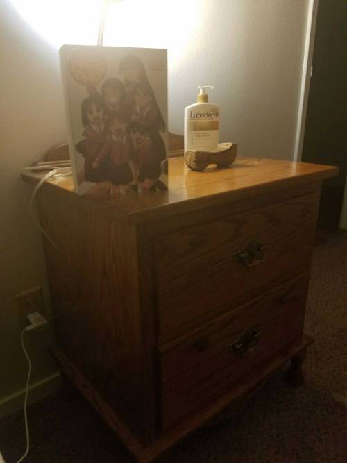 A bedside table, and a book.  This place is a mess, but the presence of actual furniture makes it home.  (Here’s hoping I’ll get some money back for that broken dresser leg, it now wobbles when I open the drawers D:)