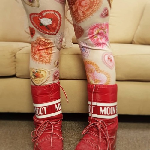 the-gloomth: Wore our new Heart Shaped Box leggings today! Getting real tired of snow boots every da