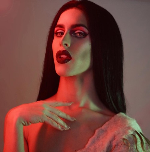 jkontumblr:  Naomi McMenamy  