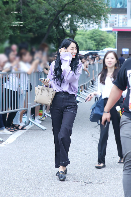 GYEONG REE18.07.06 | Music Bank Commute &copy; 박경리단길 // do not edit