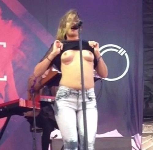 real-sex-contacts: Singer Tove Lo can’t stop flashing her tits! #tovelo #titflashw