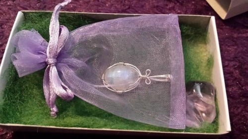 maiden-from-the-woods:My pretty arrived in the mail today (rainbow moonstone pendant by 90377 on ets