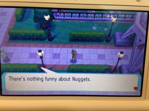 xweevee: This dude just ran up to me and gave me a nugget and ran away. I looked up to laugh about i