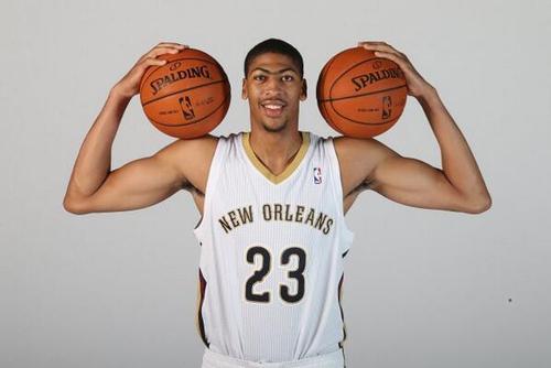 extranoboys:  dachocolatefactory:  nutjobb:  Basketball player Anthony Davis naked in the locker room’  (via TumbleOn)  - they lowkey play naked  Follow me - http://extranoboys.tumblr.com/