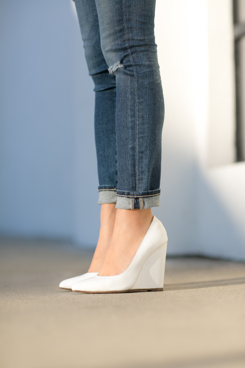 Shadow Play :: Distressed jeans &amp; Grid patterns wedges, pointed toe from HeelsFetishism