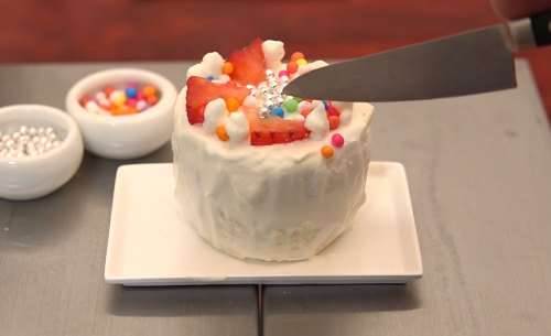 Man Bakes Tiny Cake Using Tiny Tools In A Tiny Kitchen