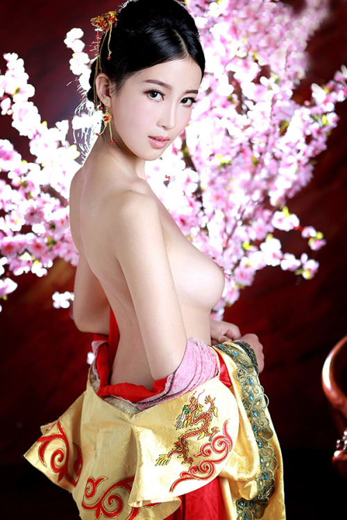 hello-happylim-blog: 有兴趣付费进入“happylim3plus” tumblr 隐蔽专页的网友们，请您信息我！ 或者在我的email网址 fotoprim