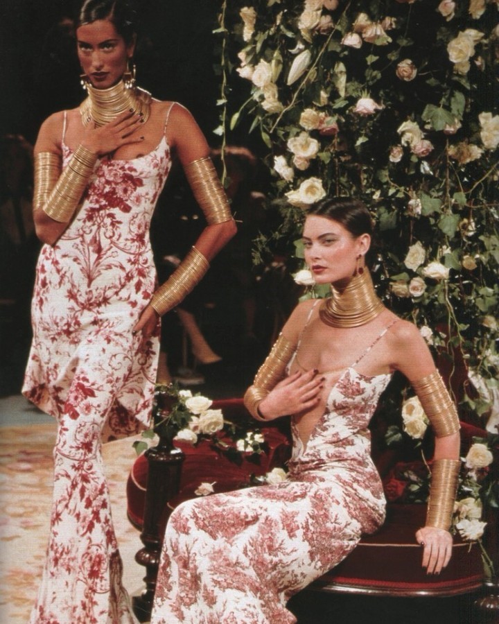 Christian Dior by John Galliano, models Yasmeen Ghauri & Shalom Harlow at the Ready-to-wear Spring 1998 show.