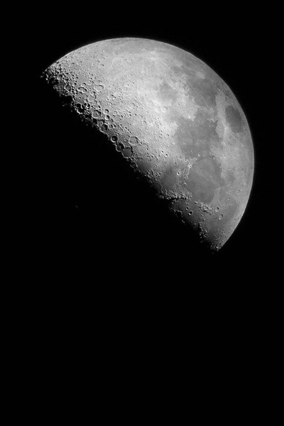 artizan3:  beautiful-watch-in-shape-of-moon-10