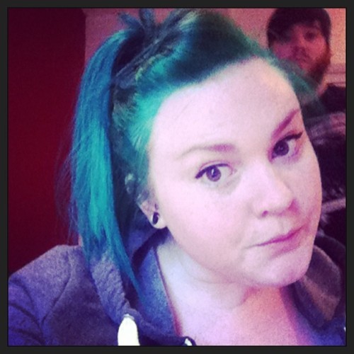 Green hair don’t care #green #manicpanic #hatersgunnahate