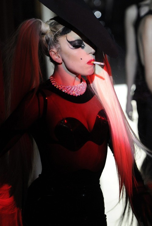 money-in-veins - Lady Gaga x Mugler (fashion show)