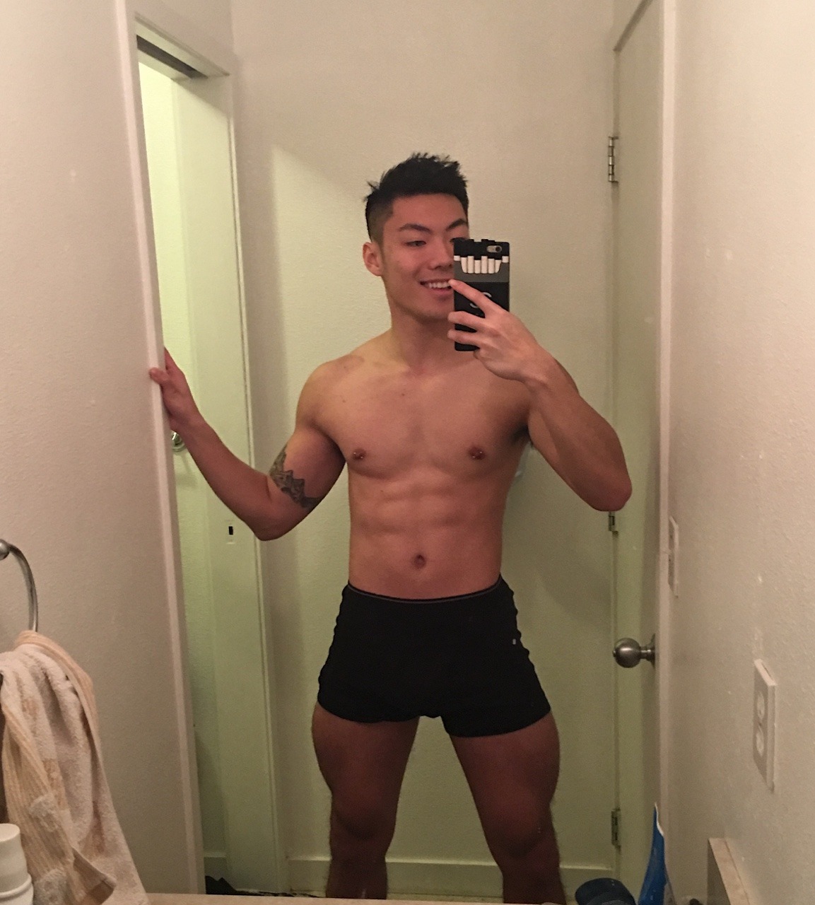 princeofseattle:  Only my thighs are getting bigger not my ass. How am I gonna catch