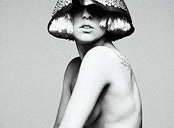 queendaenerys:  “I’m known for my clothes, right? And then I get there and everybody just wants me naked all the time.” 