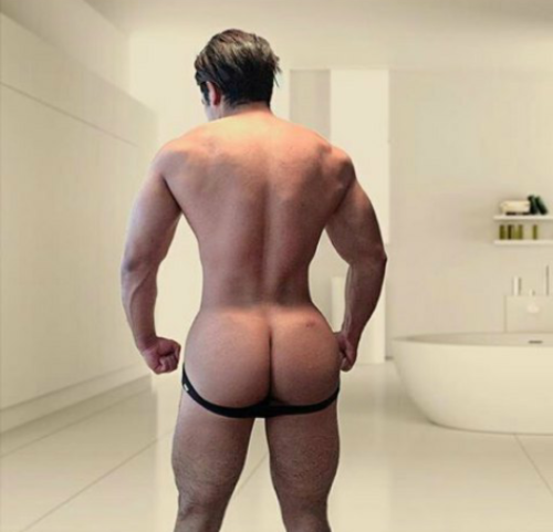 nalgoncogible:  Big Asses