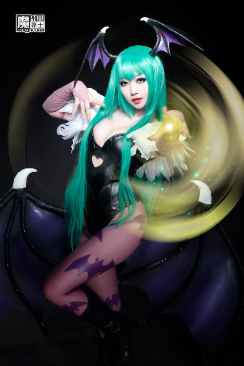 morrigan-aensland-fans: The most amazing cosplay about Morrigan Aensland,simply amazing :Q__________