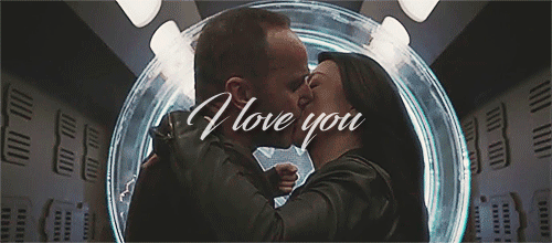 fyeah-philinda:  ❝ darling, it’s I who loves you. ❞