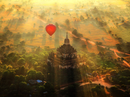 landscapelifescape:  Bagan, Myanmar Hi There ! by Navalarp Teratanatorn
