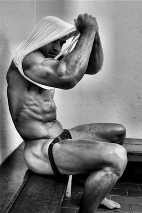Naked Muscle Men