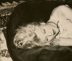 cocainesflower-kid:  “I was terrified of being mediocre,so I never behaved in a socially acceptable way”-Courtney Love 1994