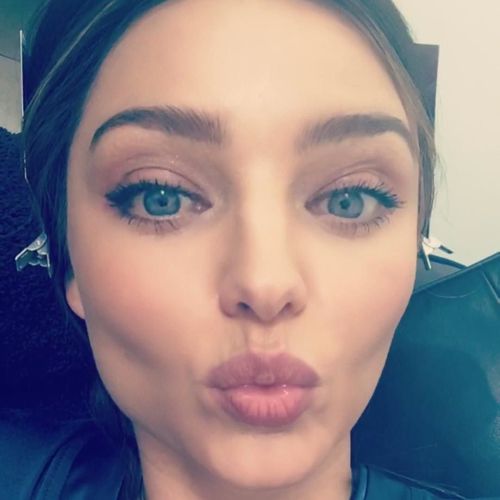 modelsinstagram:  mirandakerr :Hi 💋  Hi…!  You look awesome!!