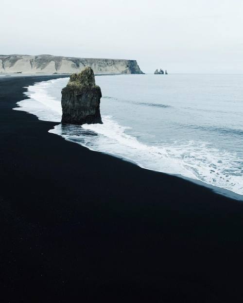 hemingwayandhepburn:   black beaches at dusk (at Dyrhólaey, Iceland)