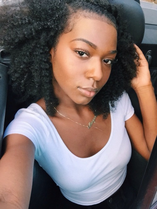 givememorgann:  Natural lighting loves me