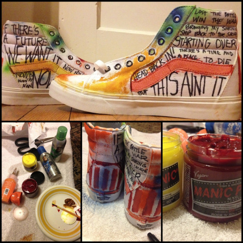 yelyahwilliams:  A closer view of the Vans I painted/scribbled on. *Yes, those are more “Now” lyrics!*