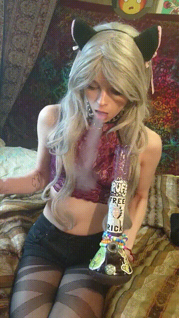 thelittlefae:  Daddy let me be your girl