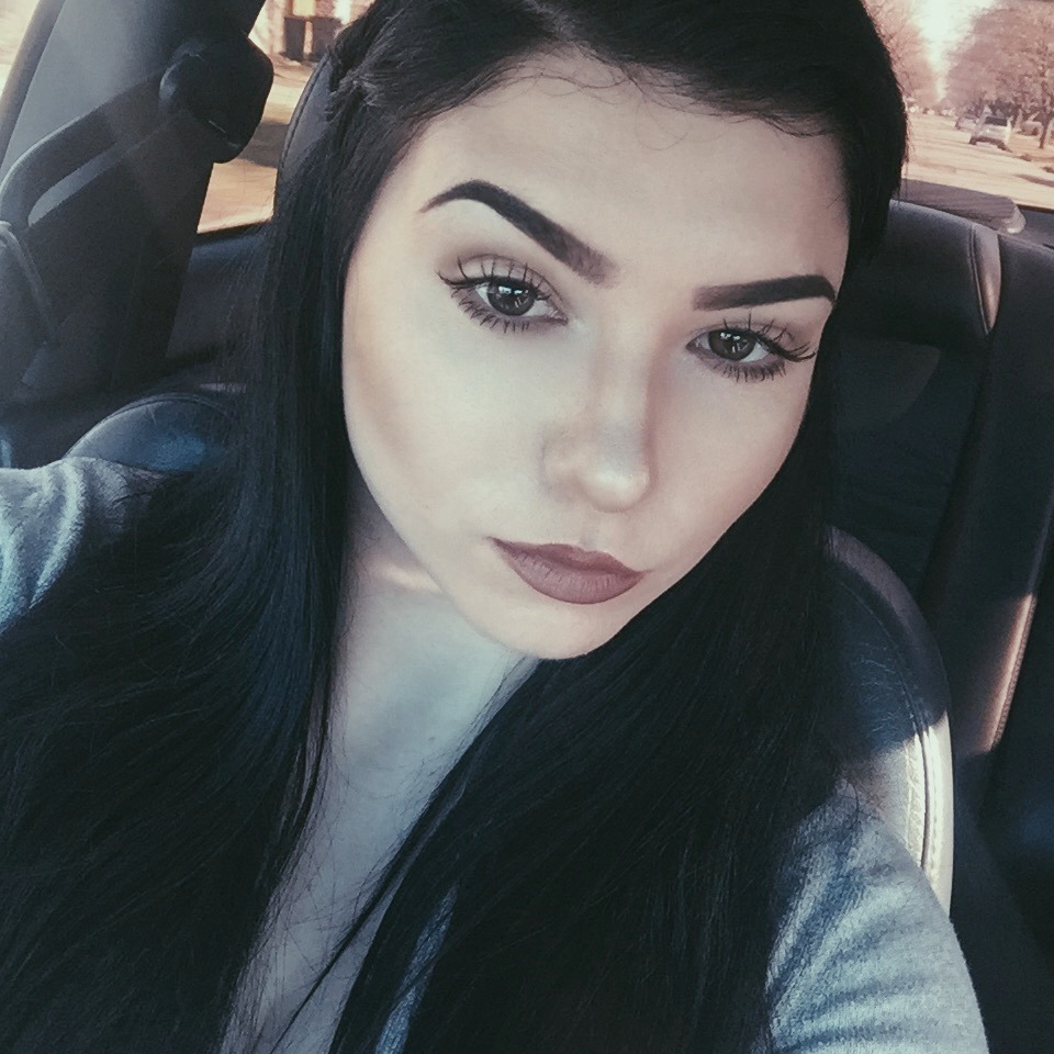 98% of my selfies are taken in my car~ - Tumblr Pics