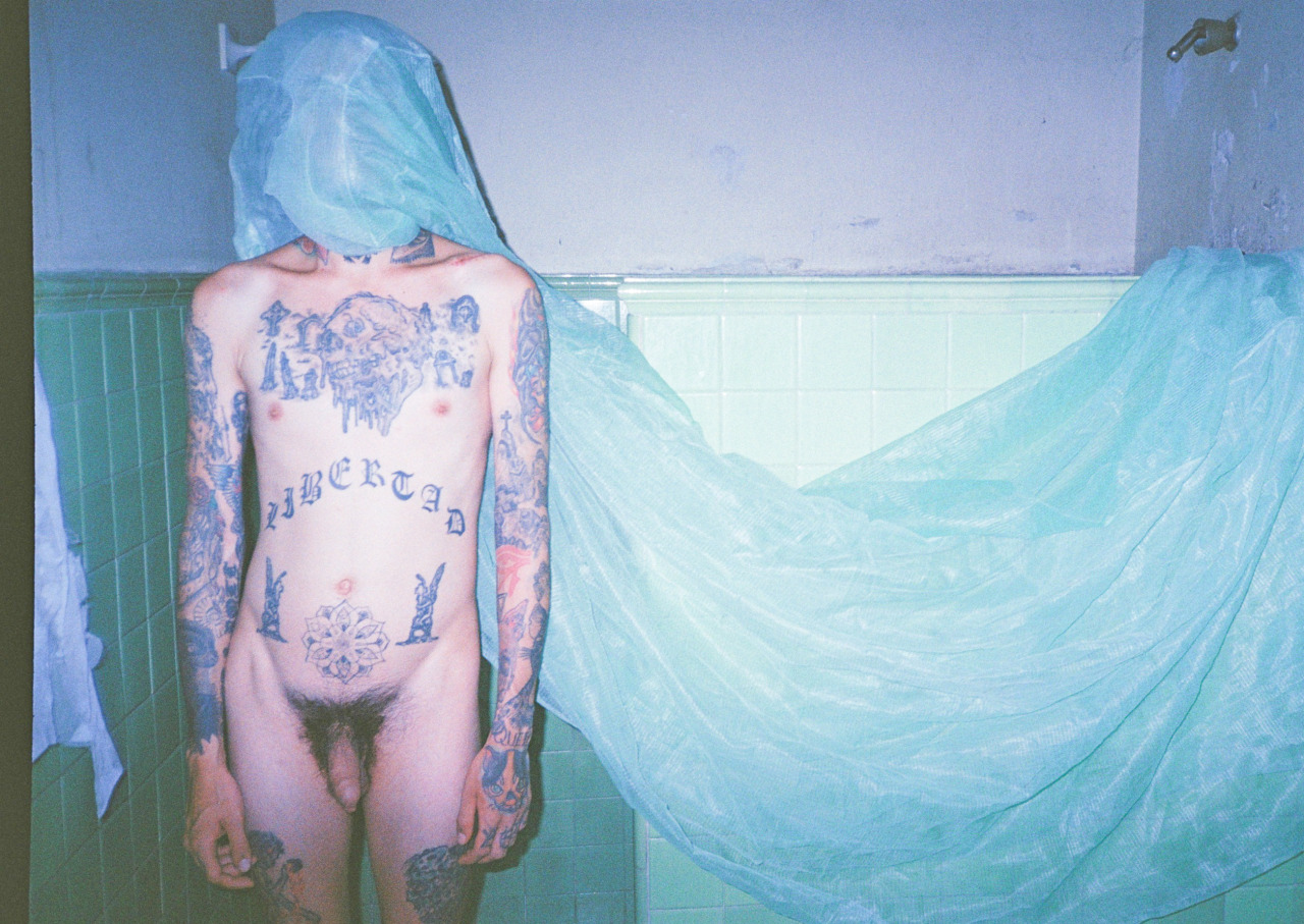 discordant23: http://discordant23.tumblr.com/