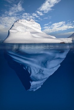 wolverxne:  Giant Iceberg |  Richard Wear