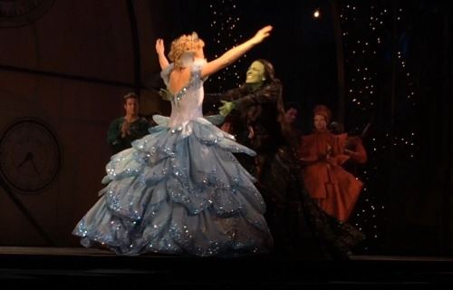 Some pretty adorable photos of the 2NT cast of Wicked from last night’s curtain call in Atlant